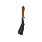 Perforated spatula chalet